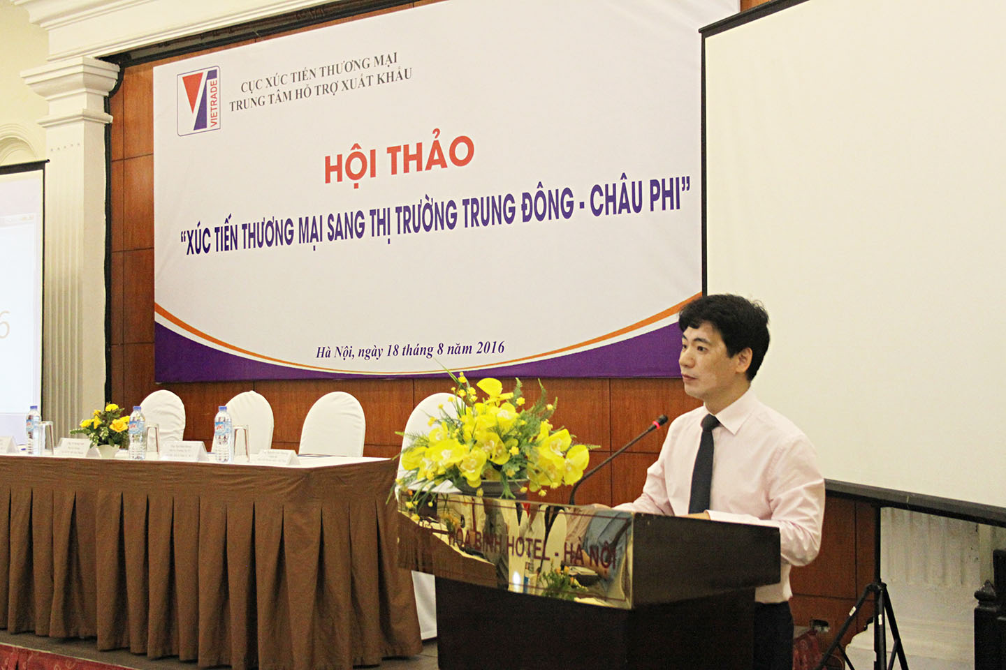 xuc-tien-thuong-mai-trung-dong-chau-phi-2