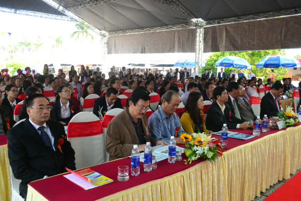 khai-mac-hoi-cho-hang-viet-da-nang-15-1-2015 03